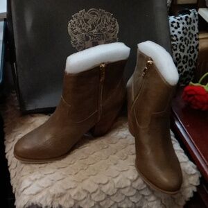 NWT Vince Camuto Boot